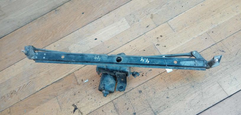 trapeciia-dvornikov-audi-100-c3-art-28071-big-1