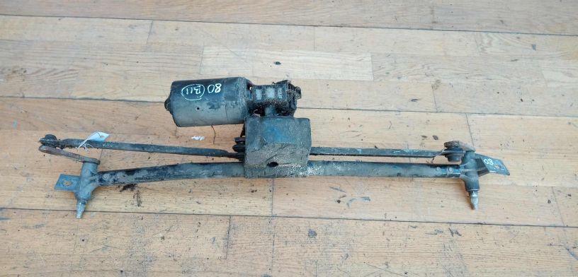 trapeciia-dvornikov-audi-80-b3-art-28074-big-0