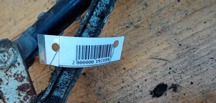 trapeciia-dvornikov-audi-80-b3-art-28074-big-3