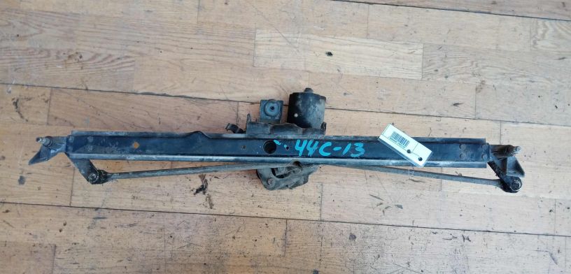 trapeciia-dvornikov-audi-100-c3-art-28075-big-1