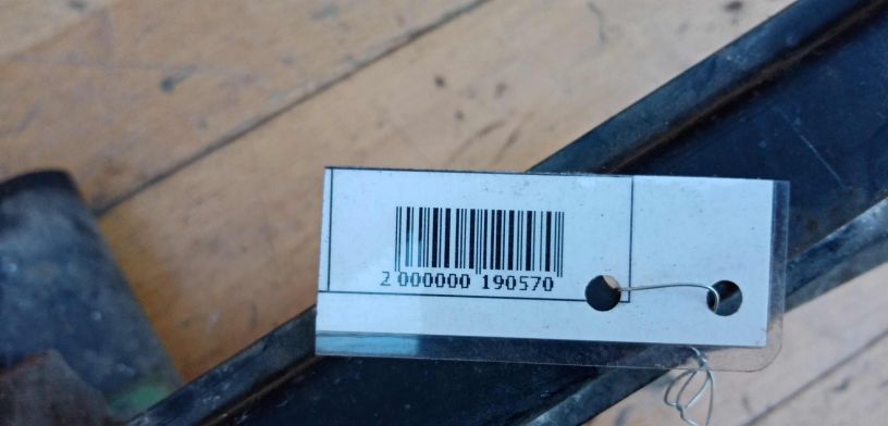 trapeciia-dvornikov-audi-100-c3-art-28075-big-3