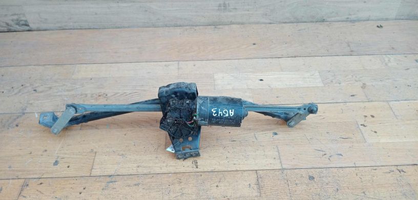 trapeciia-dvornikov-audi-80-b4-art-28403-big-0