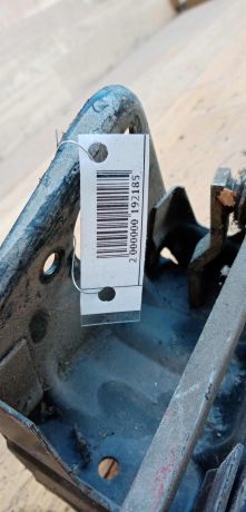 trapeciia-dvornikov-audi-100-c3-art-28405-big-1