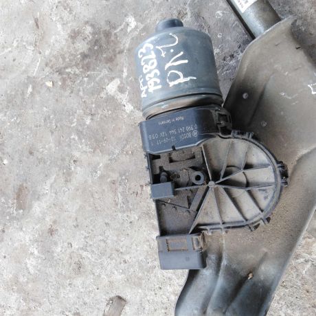 trapeciia-dvornikov-renault-logan-art-28859-big-1