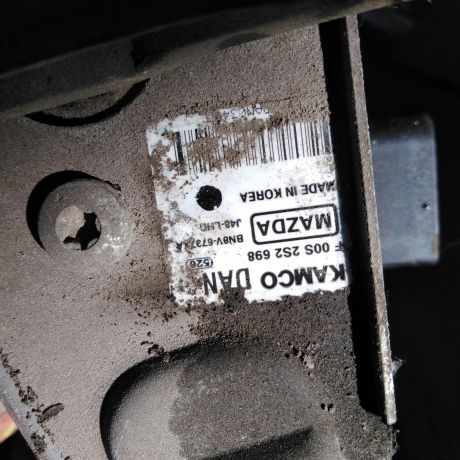 trapeciia-dvornikov-mazda-3-bk-xetcbek-art-30019-big-1