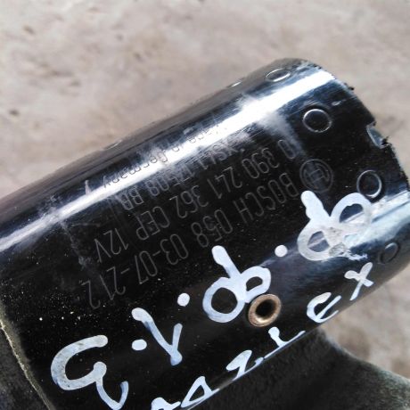 trapeciia-dvornikov-ford-focus-1-rest-art-30727-big-1