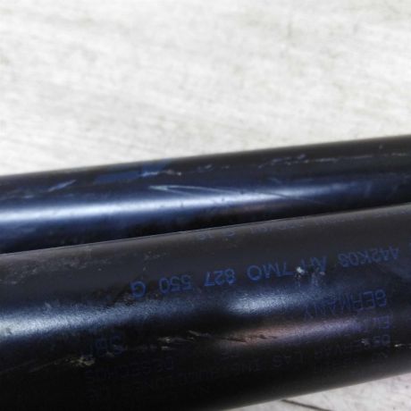 amortizator-kryski-bagaznika-upor-volkswagen-sharan-rest-art-31832-big-2