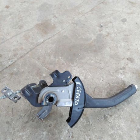 tros-otkryvaniia-kapota-kia-cerato-2-16i-akpp-art-31986-big-1