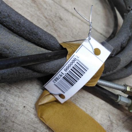 tros-otkryvaniia-kryski-bagaznika-i-liucka-benzobaka-hyundai-accent-2-art-32239-big-1