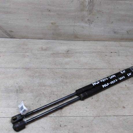 amortizator-kryski-bagaznika-volkswagen-polo-4-art-32691-big-0