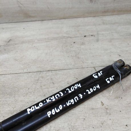 amortizator-kryski-bagaznika-volkswagen-polo-4-art-32691-big-1