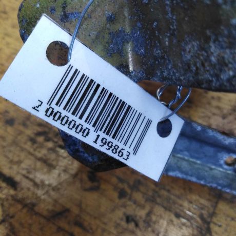 trapeciia-dvornikov-motorcik-volkswagen-polo-4-art-32728-big-1