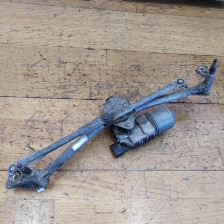 trapeciia-dvornikov-motorcik-volkswagen-polo-4-art-32728-big-0