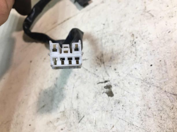 zerkalo-levoe-mitsubishi-carisma-rest-art-33132-big-3