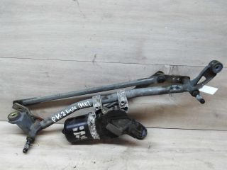 trapeciia-dvornikov-renault-megane-2-s-motorcikom-art-35256