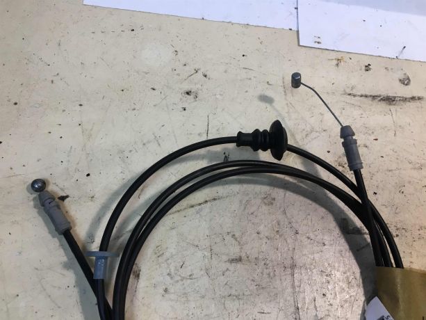 tros-otkryvaniia-kapota-mazda-3-bl-rest-sedan-art-36087-big-1