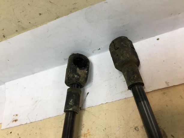 amortizator-kryski-bagaznika-upor-daewoo-matiz-art-37225-big-1