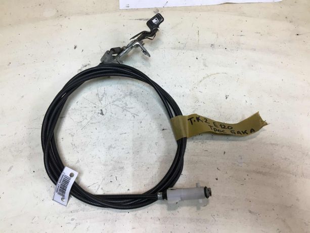 tros-otkryvaniia-toplivnogo-baka-rucka-toyota-corolla-ix-e120-e130-rest-art-37389-big-0