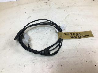 tros-otkryvaniia-kapota-toyota-corolla-ix-e120-e130-rest-xetcbek-art-37407