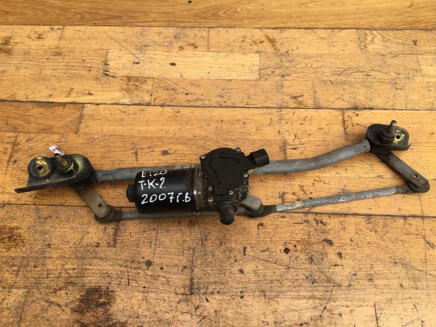 trapeciia-dvornikov-toyota-corolla-ix-e120-e130-rest-xetcbek-art-37433-big-0