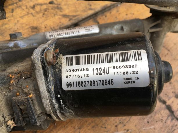 trapeciia-dvornikov-chevrolet-cruze-do-rest-art-38507-big-2