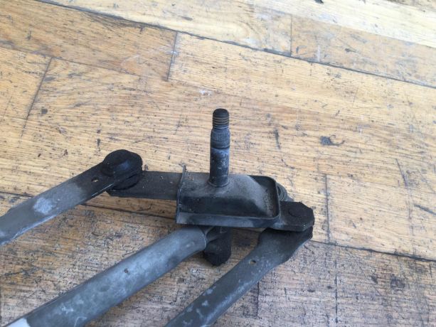 trapeciia-dvornikov-ford-mondeo-4-kgba-16i-rest-art-39196-big-2