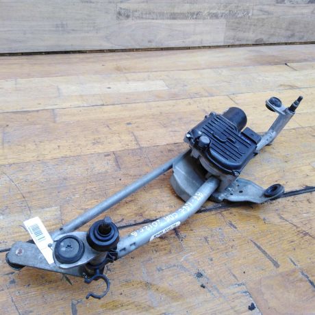 trapeciia-stekloocistitelia-volkswagen-passat-b7-art-41358-big-1