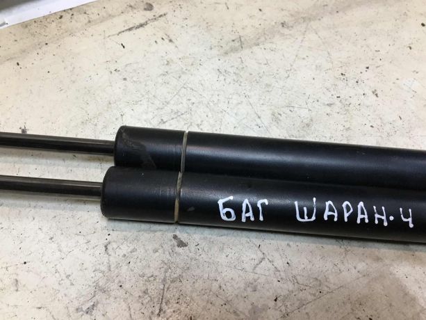 amortizator-kryski-bagaznika-volkswagen-sharan-do-rest-art-41690-big-2