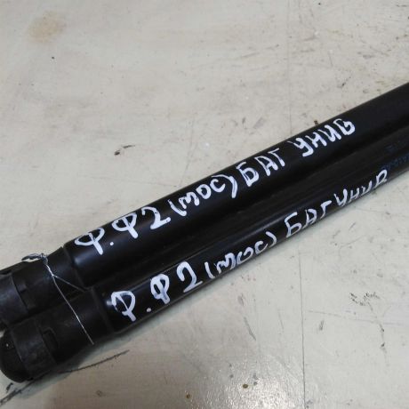 amortizator-kryski-bagaznika-upor-ford-focus-2-rest-universal-art-42879-big-2