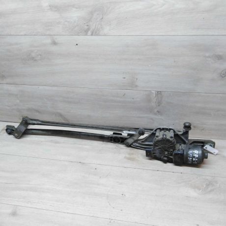 trapeciia-stekloocistitelia-v-sbore-ford-focus-2-do-rest-art-46109-big-0