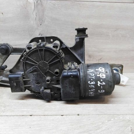 trapeciia-stekloocistitelia-v-sbore-ford-focus-2-do-rest-art-46109-big-2