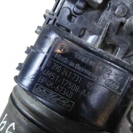 trapeciia-stekloocistitelia-v-sbore-ford-focus-2-do-rest-art-46109-big-4