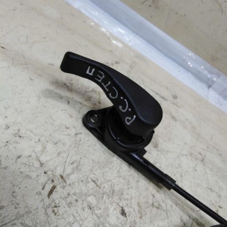 tros-kapota-rucka-otkryvaniia-kapota-renault-sandero-ii-stepway-15gv-art-46811-big-2