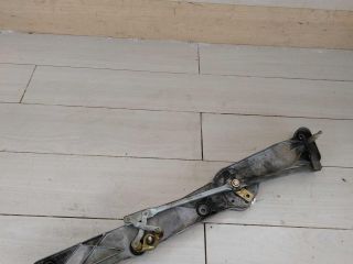 trapeciia-stekloocistitelia-bmw-e39-art-47544