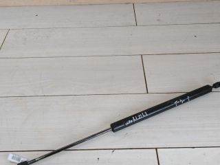 amortizator-kryski-bagaznika-volkswagen-transporter-t4-art-48538