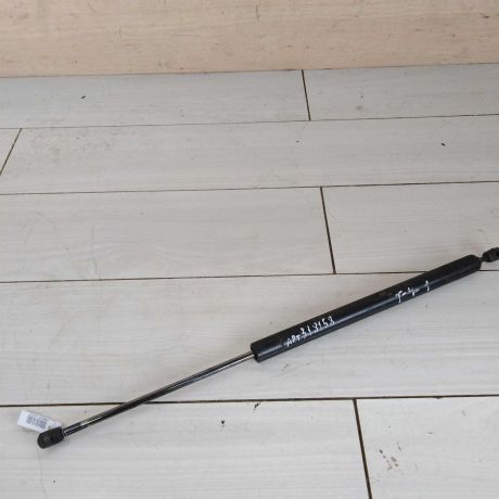 amortizator-kryski-bagaznika-volkswagen-transporter-t4-art-48538-big-0