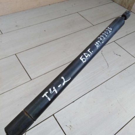 amortizator-kryski-bagaznika-volkswagen-transporter-t4-art-48774-big-1