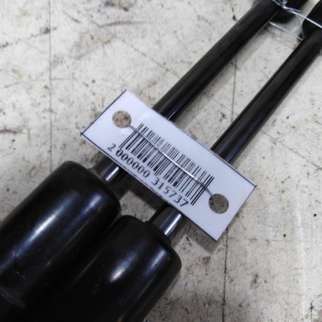 amortizator-kryski-bagaznika-sedan-skoda-superb-i-rest-art-48816-big-2