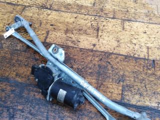 trapeciia-stekloocistitelia-peredniaia-v-sbore-audi-a6-c5-art-50349