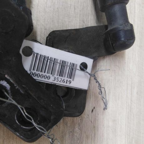 amortizator-kryski-bagaznika-upor-xetcbek-hyundai-elantra-iii-xd-2-art-50590-big-1