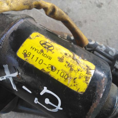 trapeciia-stekloocistitelia-s-motorcikom-hyundai-elantra-iii-xd-2-art-51443-big-3