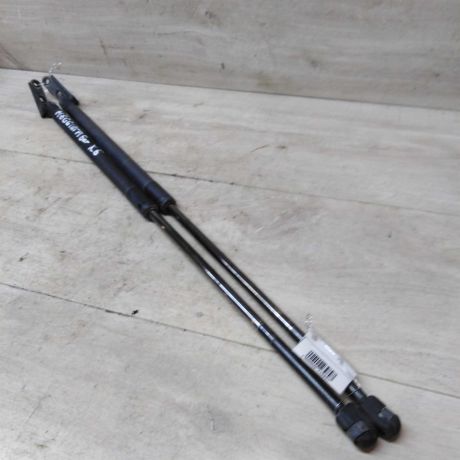 amortizatory-kryski-bagaznika-xetcbek-mazda-6-gg-art-54471-big-0