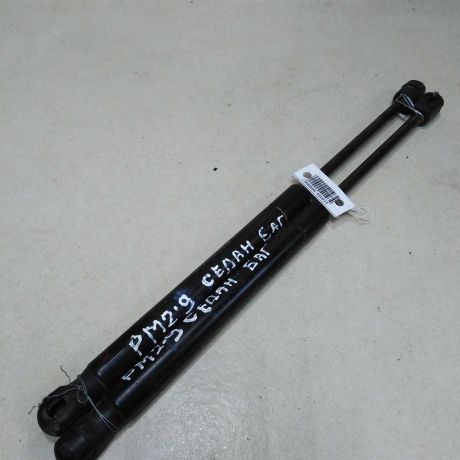 amortizator-kryski-bagaznika-renault-megane-2-sedan-rest-art-57774-big-0