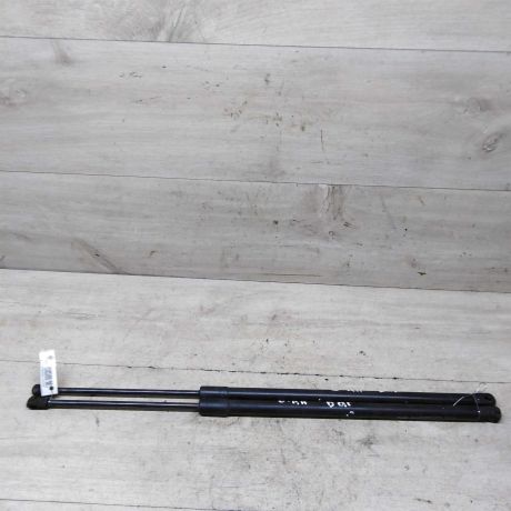 amortizator-kryski-bagaznika-opel-antara-i-art-60557-big-1