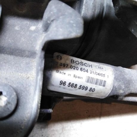 motorcik-stekloocistitelia-lobovogo-stekla-levyi-defekt-peugeot-407-art-61949-big-2