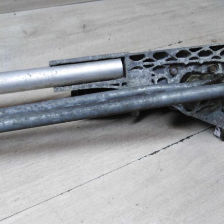 trapeciia-stekloocistitelia-v-sbore-subaru-forester-ii-art-62139-big-3