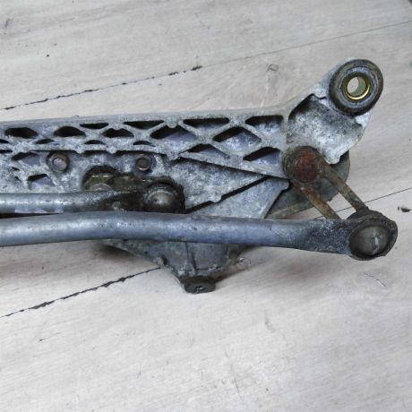 trapeciia-stekloocistitelia-v-sbore-subaru-forester-ii-art-62139-big-5