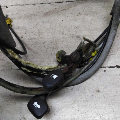 tros-liucka-benzobaka-kryski-bagaznika-hyundai-accent-i-art-62498-big-3