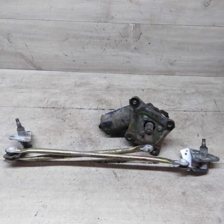 trapeciia-stekloocistitelia-v-sbore-lifan-breez-art-63659-big-0