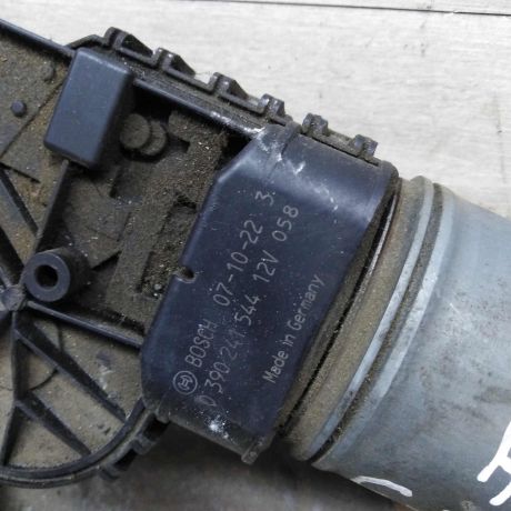 trapeciia-stekloocistitelia-v-sbore-renault-logan-art-64022-big-4